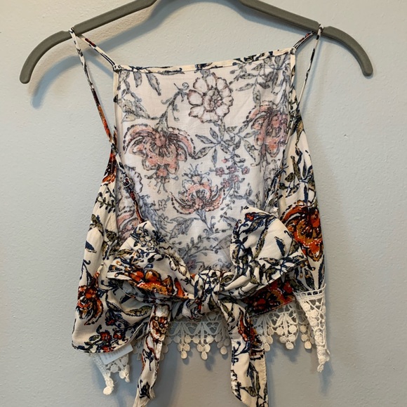 Floral halter top - Picture 2 of 2